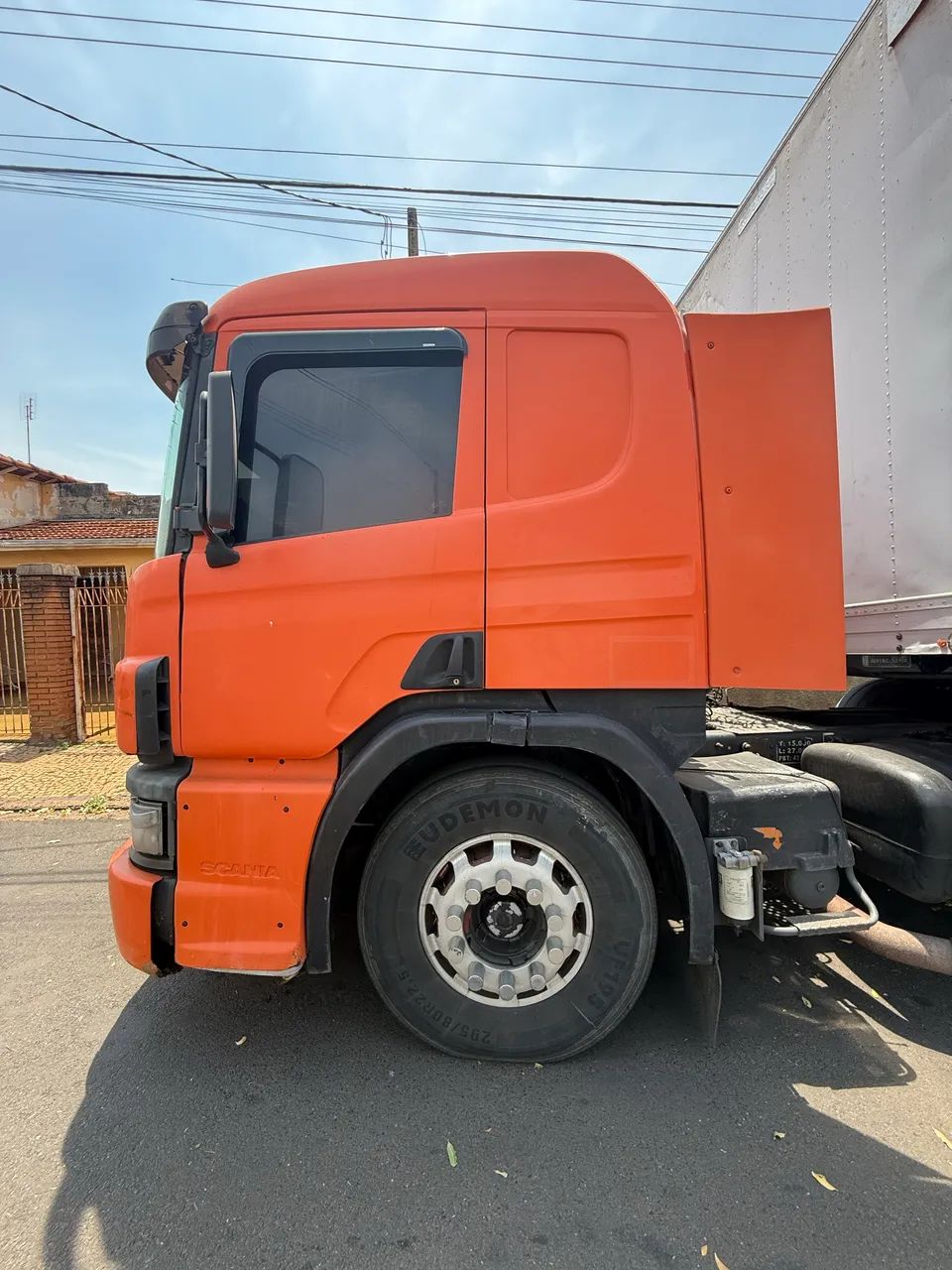 Scania P340 - Ano 2006  - Foto 9