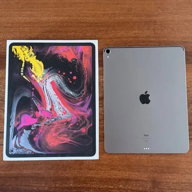 iPad Pro 12,9 polegadas (3a geração) 256gb Cinza Espacial com case