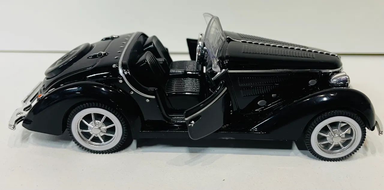 Miniaturas Metal Caminhão Americano 1/50 E Audi Conversível (Baratinha) Preto 1/43 - Foto 6