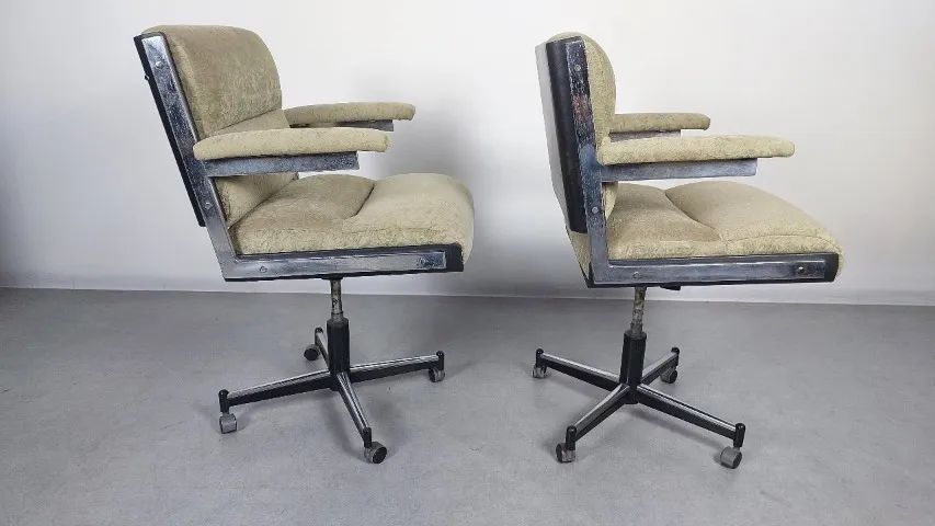 Par de Cadeiras Flexform Década de 70, linha escritório, em aço cromado maciço, - Foto 4