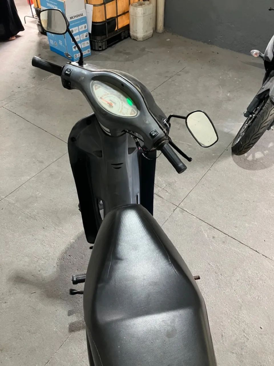 Honda Biz 100 Preta (2002) - Foto 5