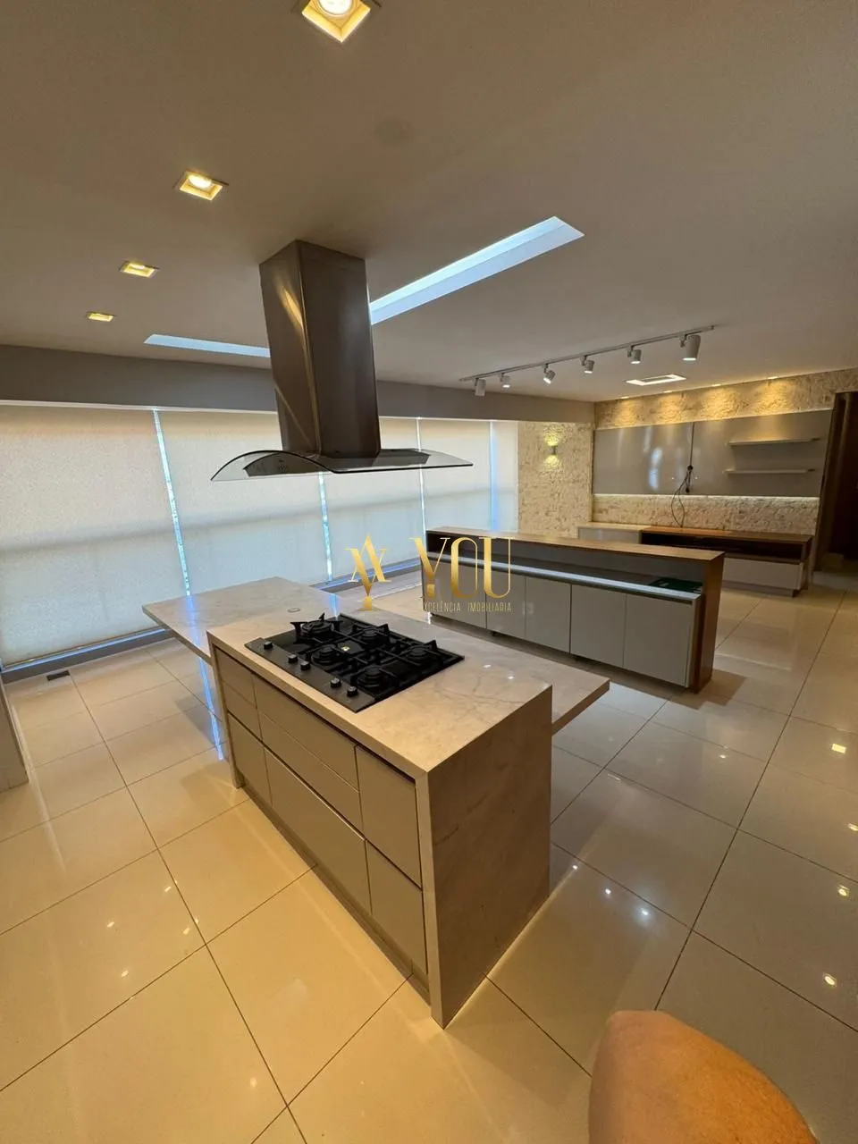 Apartamento Semi-mobiliado a poucos minutos do Parque Flamboyant.