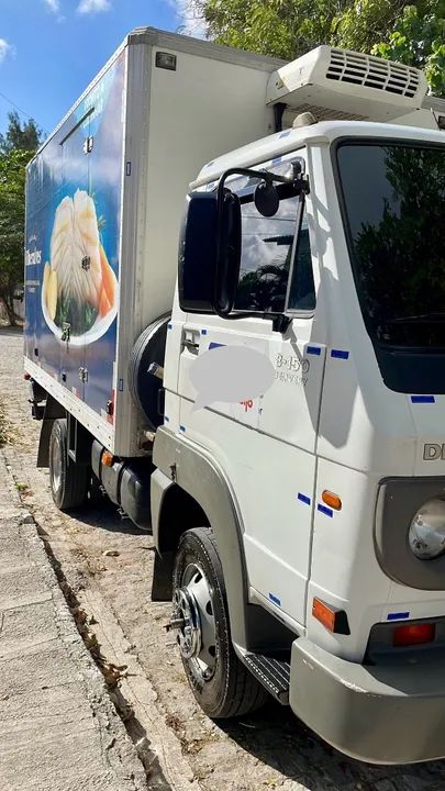 Caminhão refrigerado 3/4 Volkswagen 8.150 Delivery ano 2009 em perfeito estado. - Foto 9