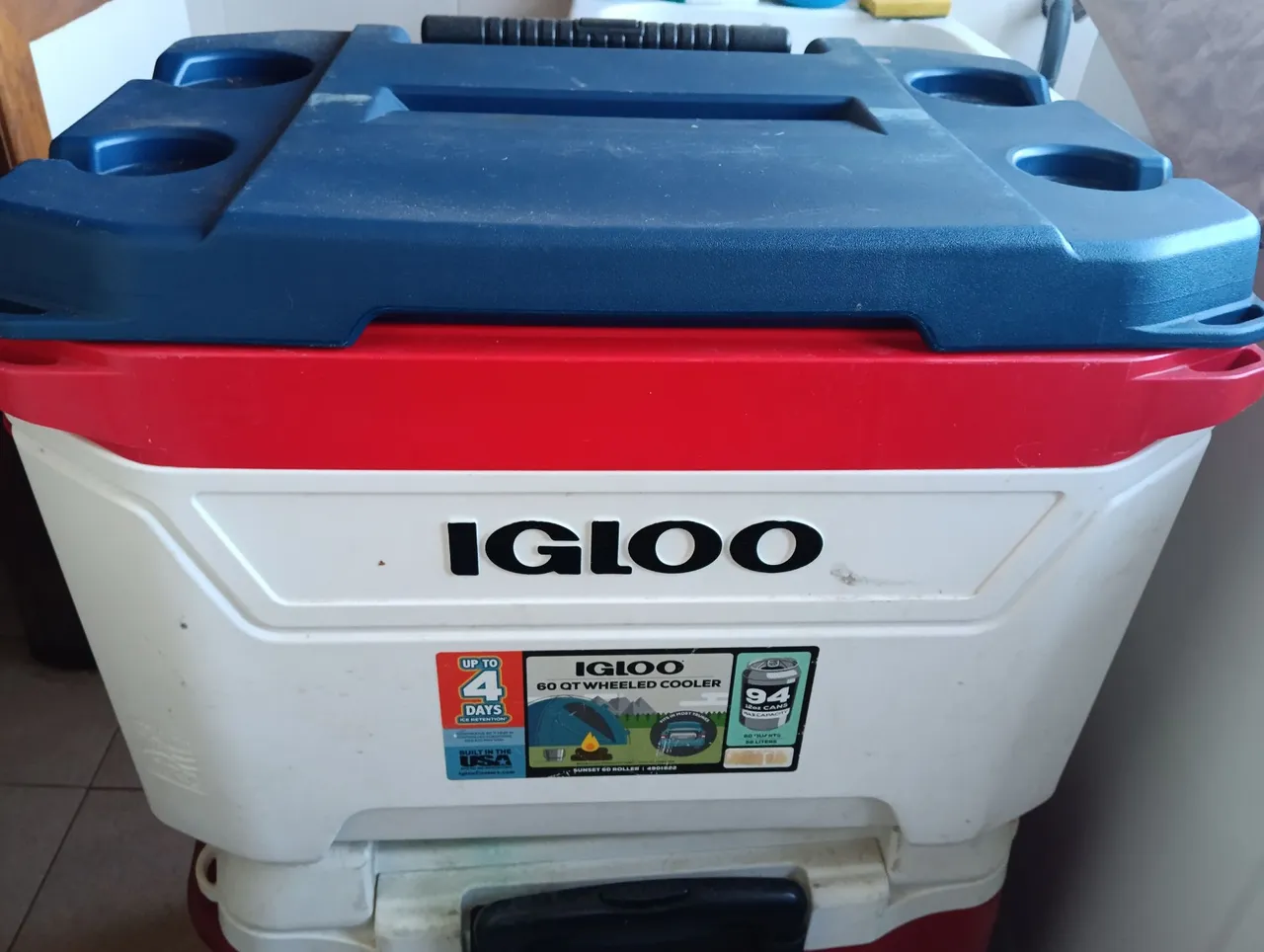 Cooler Térmico com Rodas Igloo 60QT