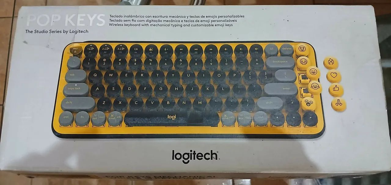 Teclado Mecânico Logitech Pop Keys - Personalizado com Emojis