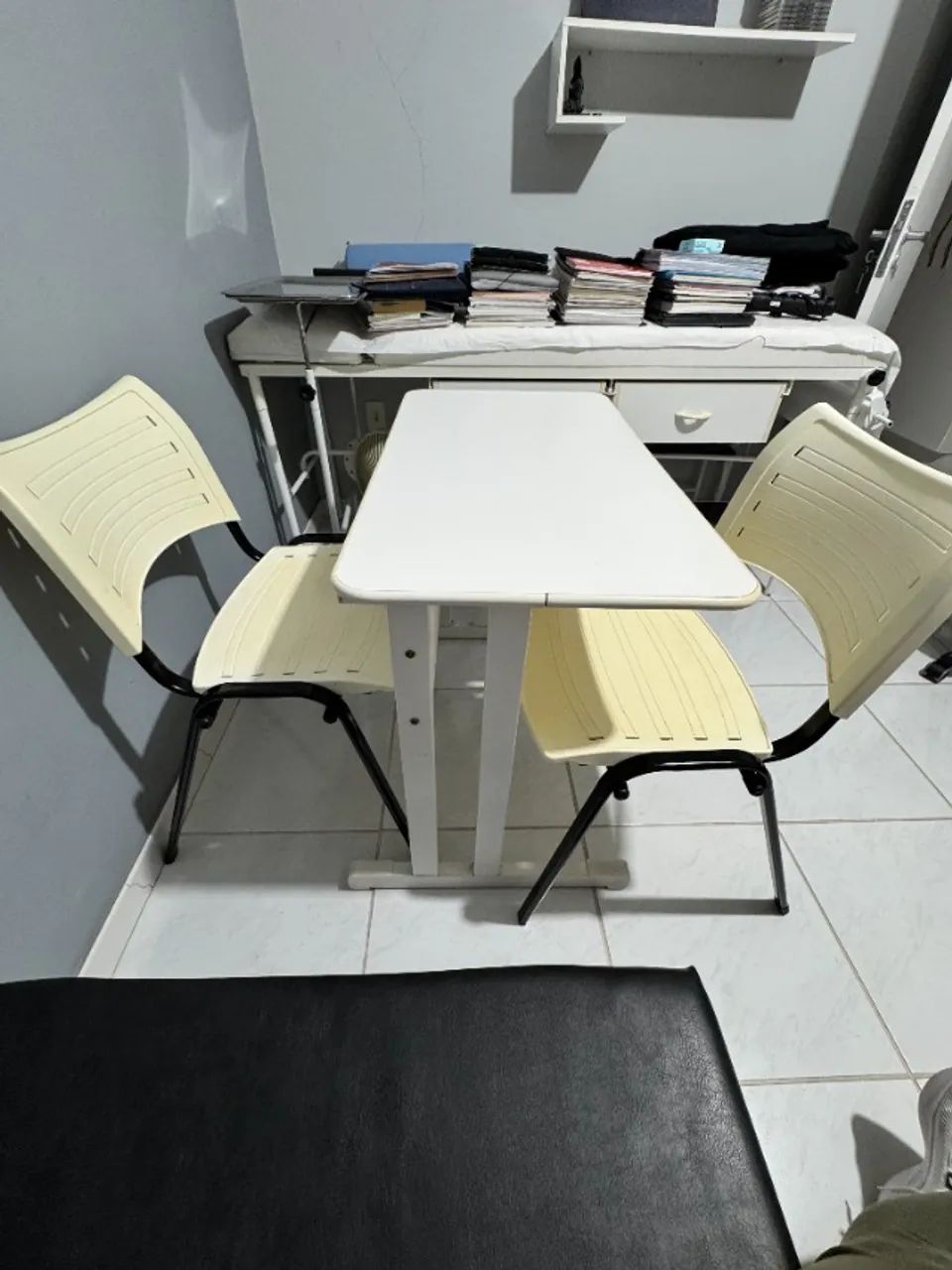 DOAÇÃO!!! Mesa de Escritório / Escrivaninha / Mesa de Estudos