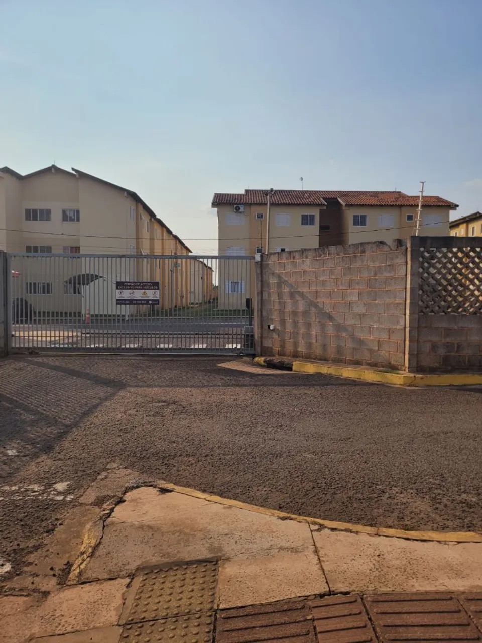 Vendo apartamento condomínio Itaparica