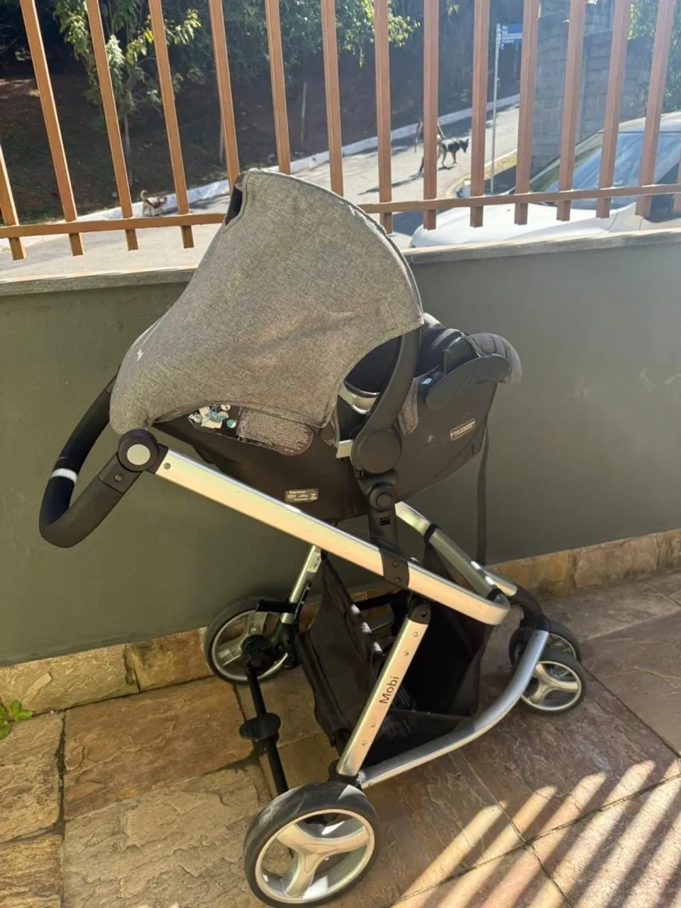 Carrinho de Bebê Safety 1st + bebê conforto