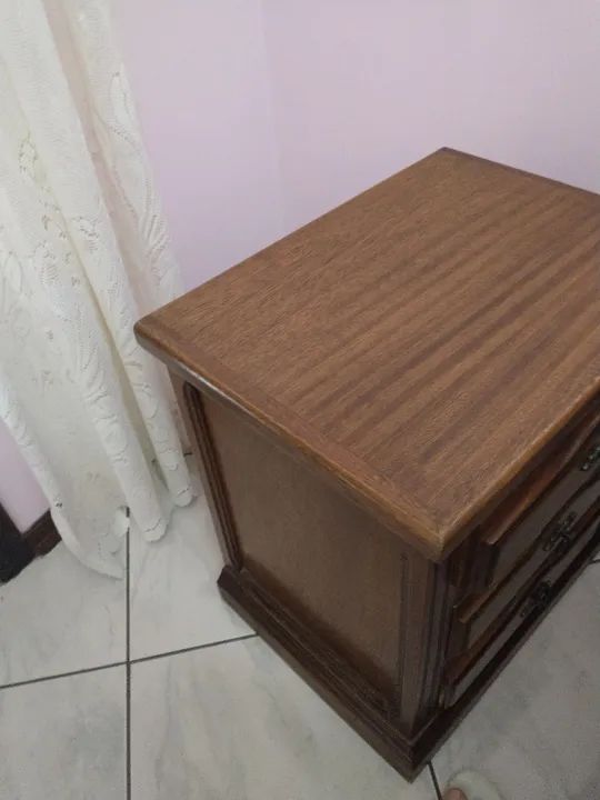 Par de Criados-Mudos em Madeira Maciça - Foto 5