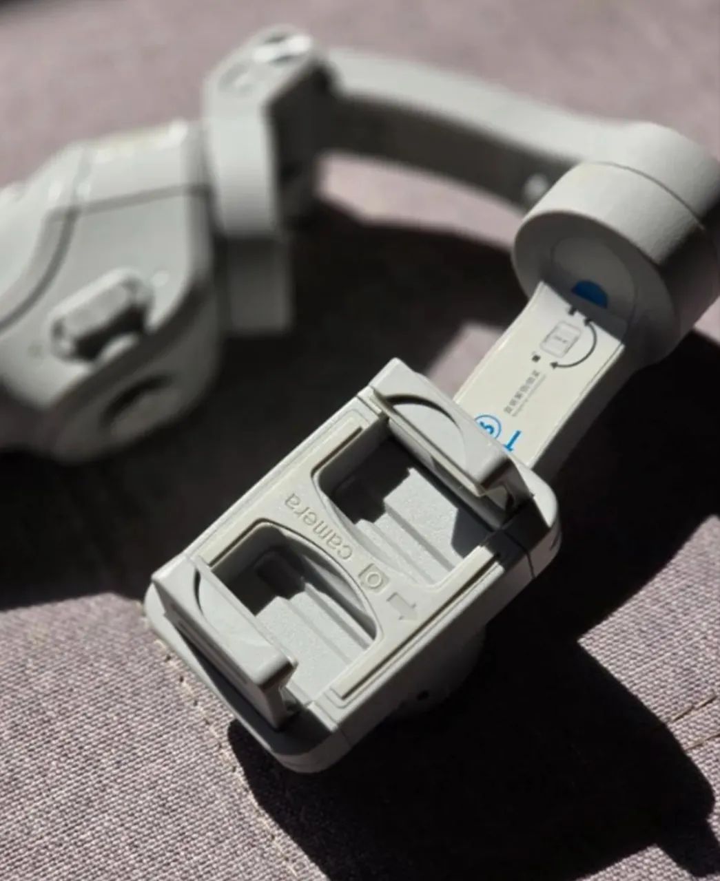 AXNEN HQ6 com Luz - Gimbal Dobrável - 3 Eixos, Zoom e Rastreamento Facial - Foto 3