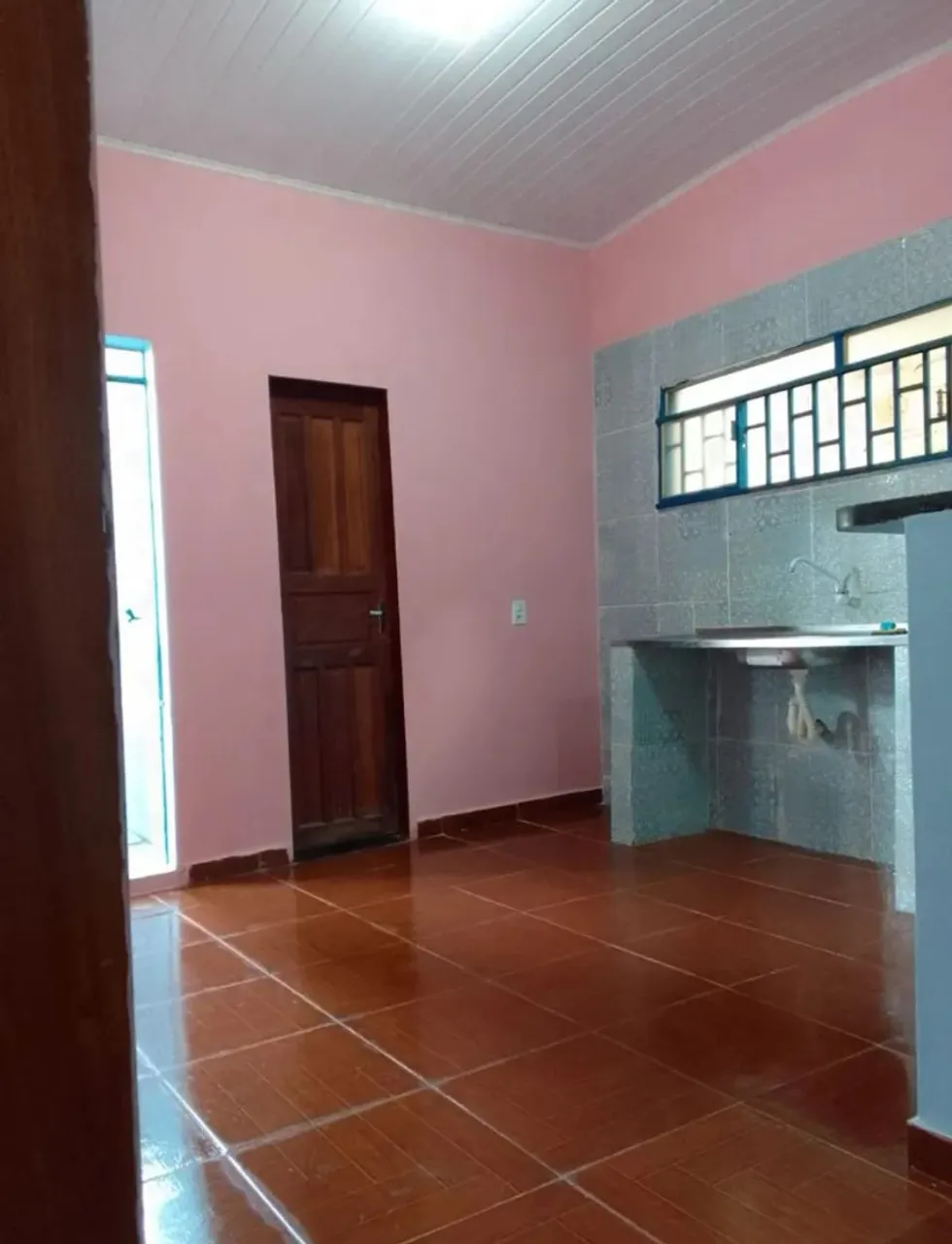 CASA A VENDA NO COQUEIRO B14