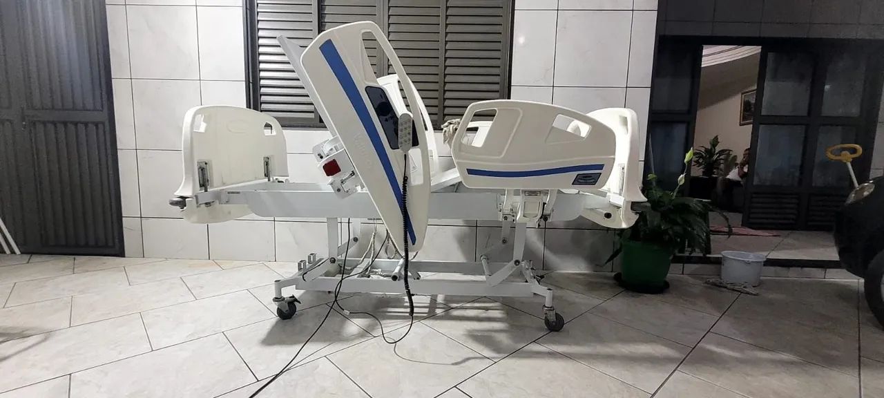 Cama hospitalar com elevação de altura  - Foto 5