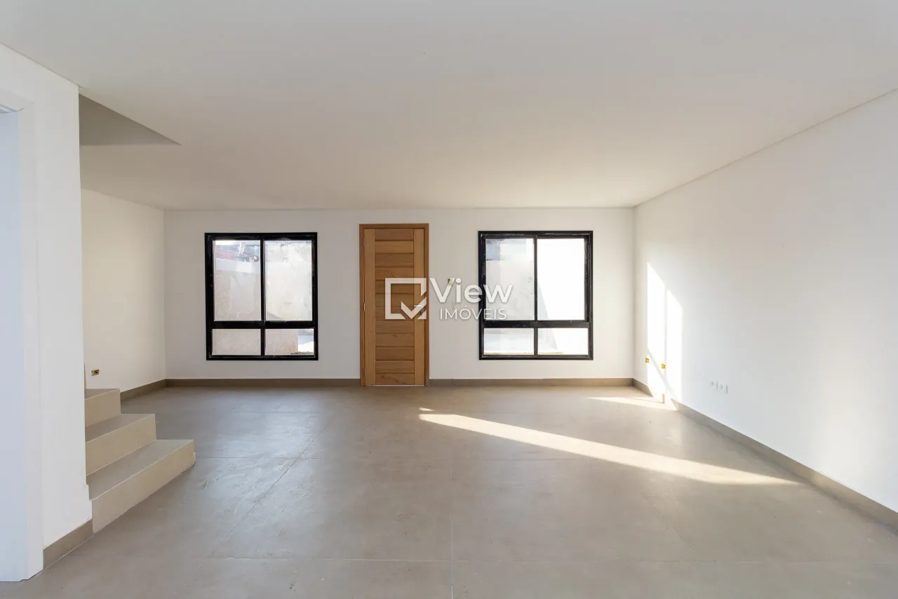 Sobrado com 3 dormitórios à venda com 150m² por R$ 627.000,00 no bairro Xaxim - CURITIBA /