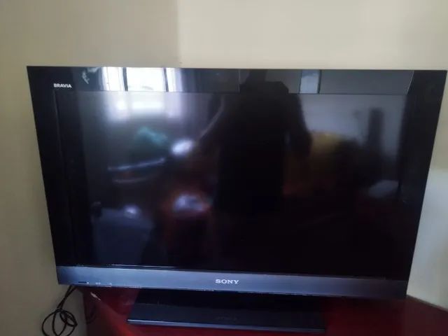TV 32" Sony KDL-32EX405 com tela de cristal líquido  