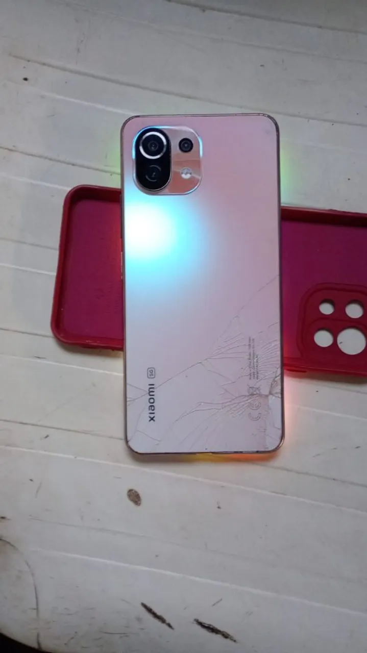 XIAOMI mi 11 lite (256 gb 8 RAM)