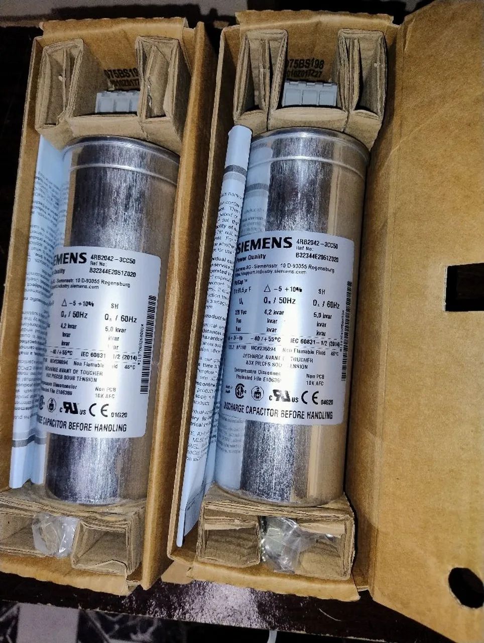 Célula capacitiva trifásico 3x137mf por 220v