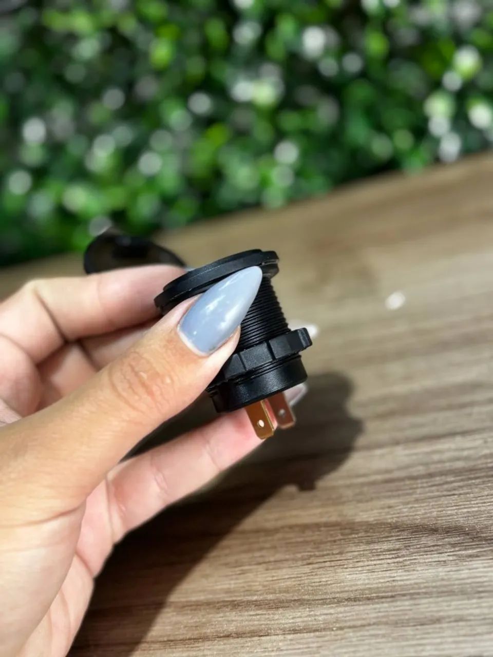 Carregador Veicular Embutido com Entrada Tipo C e USB - Foto 2