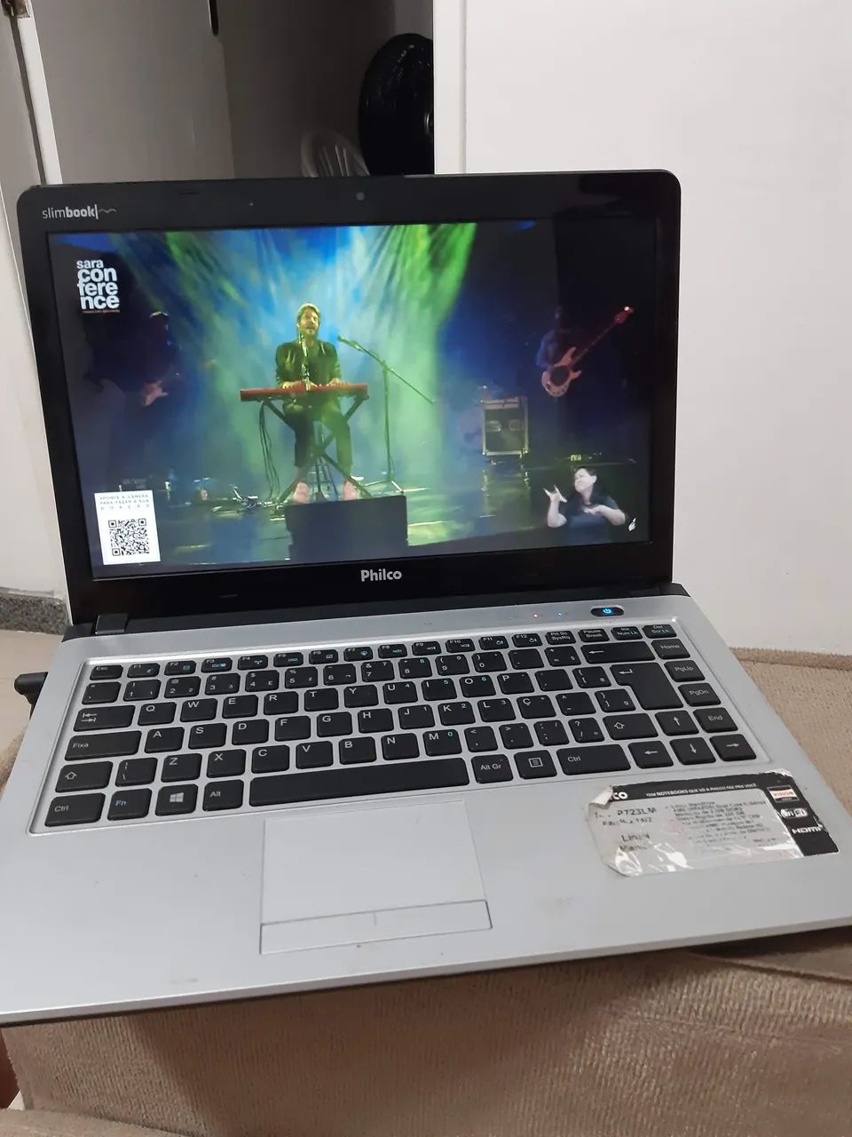 VENDO NOTEBOOK PHILCO