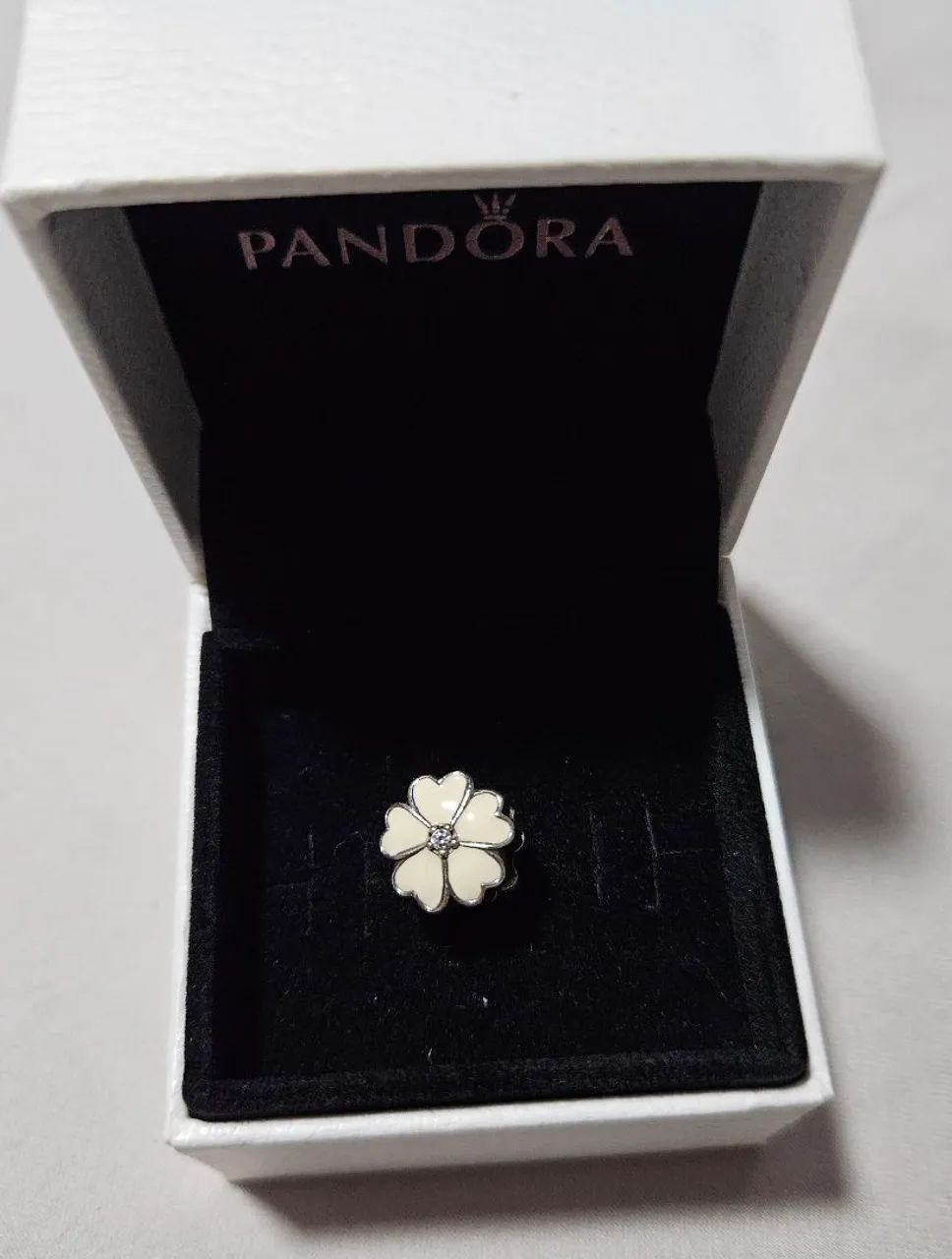 Charm original pandora clip rosa branca 
