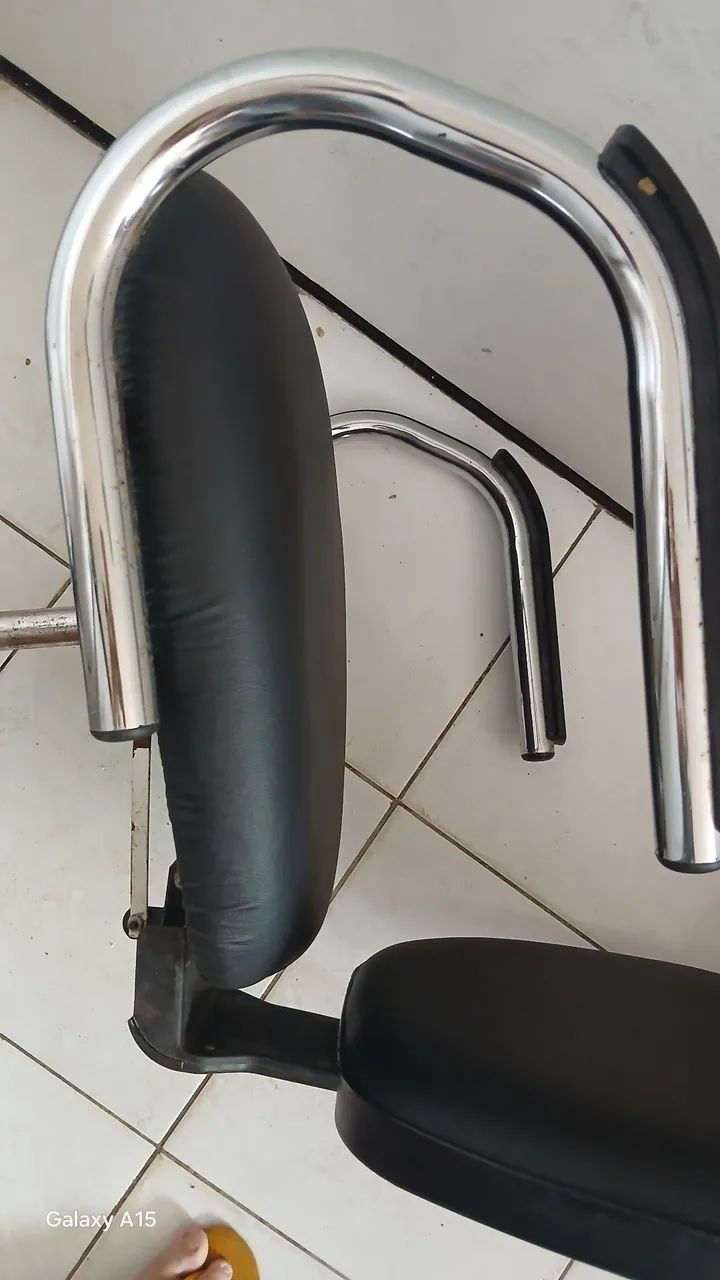 Cadeira pra salão Cabeleleiro/Design sobrancelha  - Foto 2