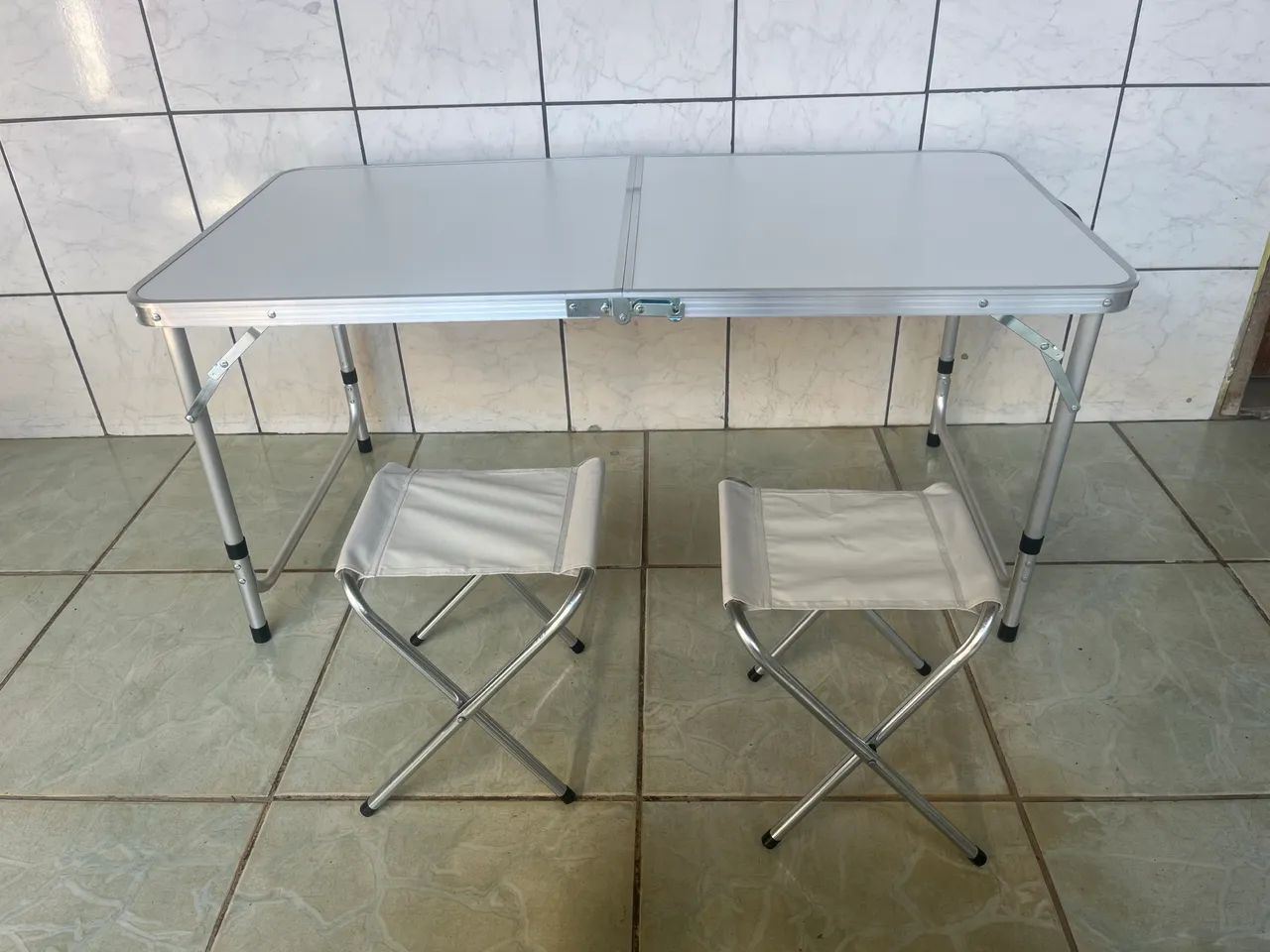 Kit mesa para camping e pesca com cadeira 