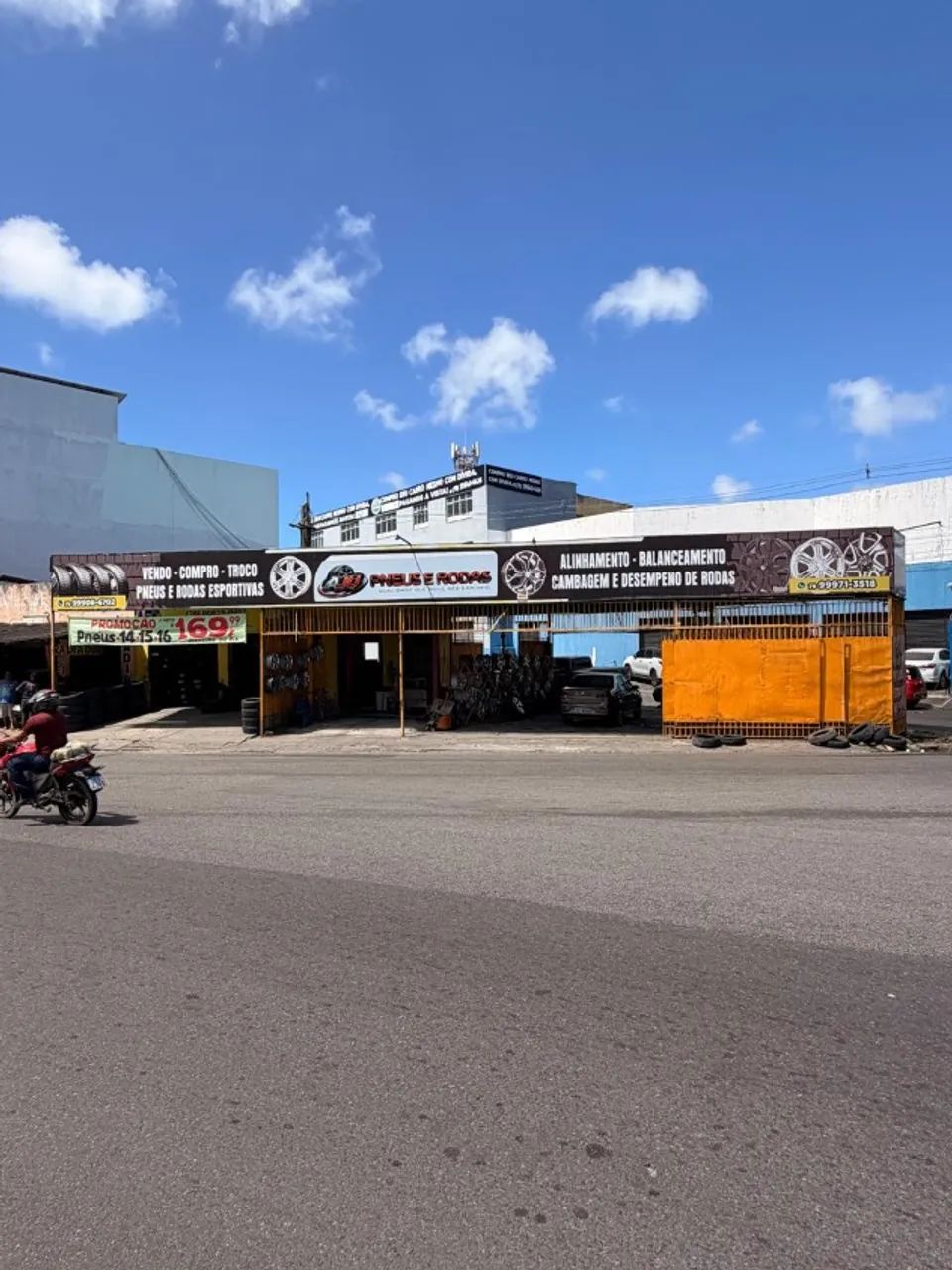 PONTO COMERCIAL À VENDA NA AVENIDA COELHO CAMPOS  