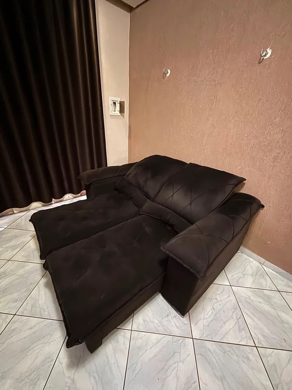 Sofá Retrátil Marrom Escuro - 1,90 m | R$ 1.499 à vista - Foto 3