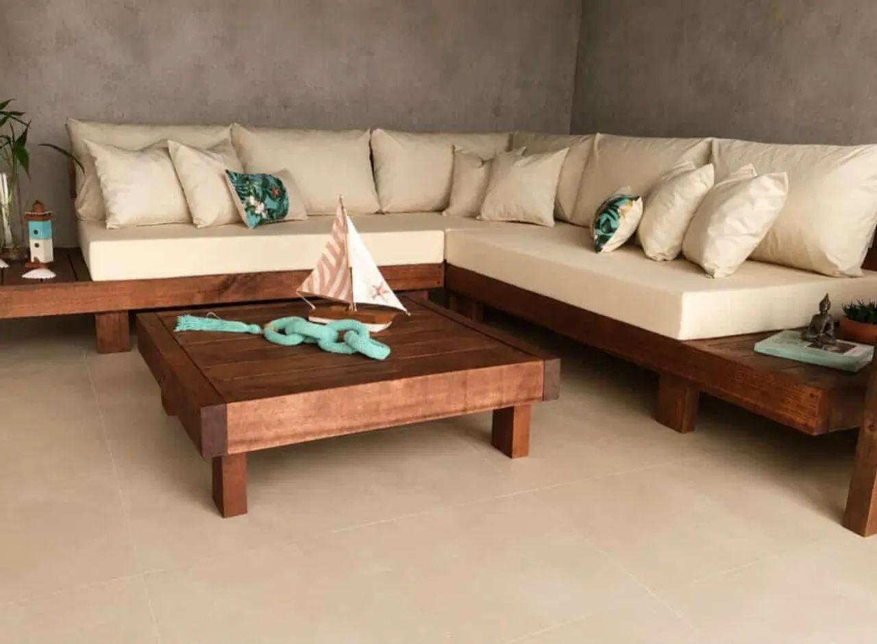 Conjunto de sofá e poltronas em madeira maciça  - Foto 3