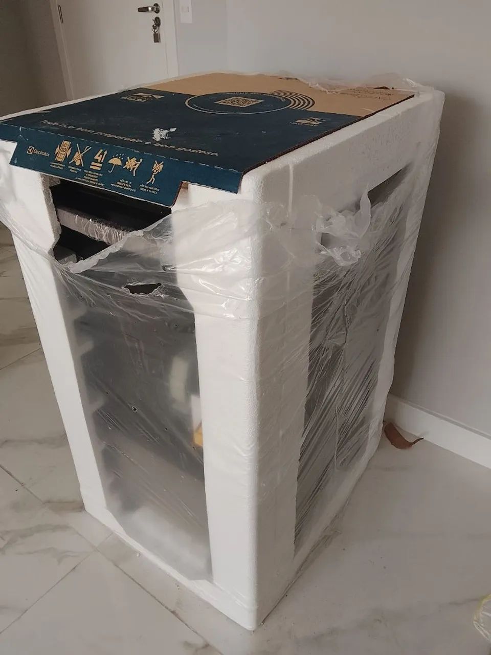 Vendo fogão 4 bocas Eletrolux inox  - Foto 4