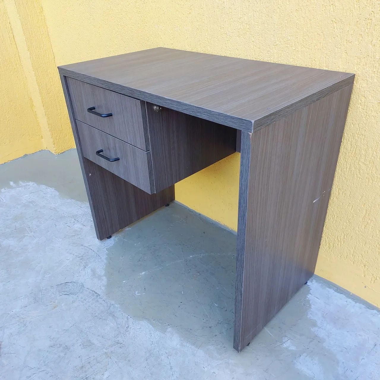 Mesa escritório com gavetas  - Foto 2