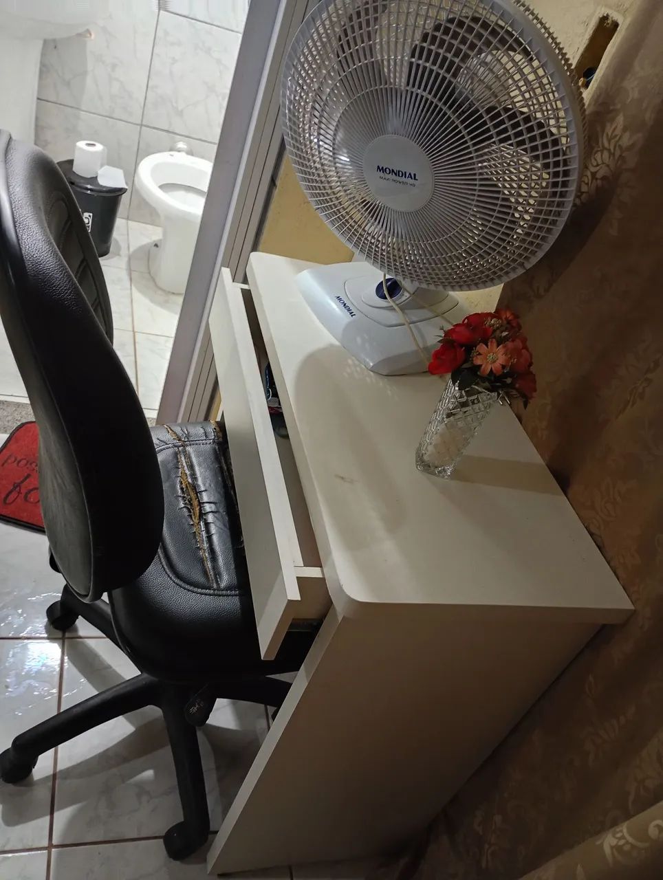 Vendo mesa de computador 