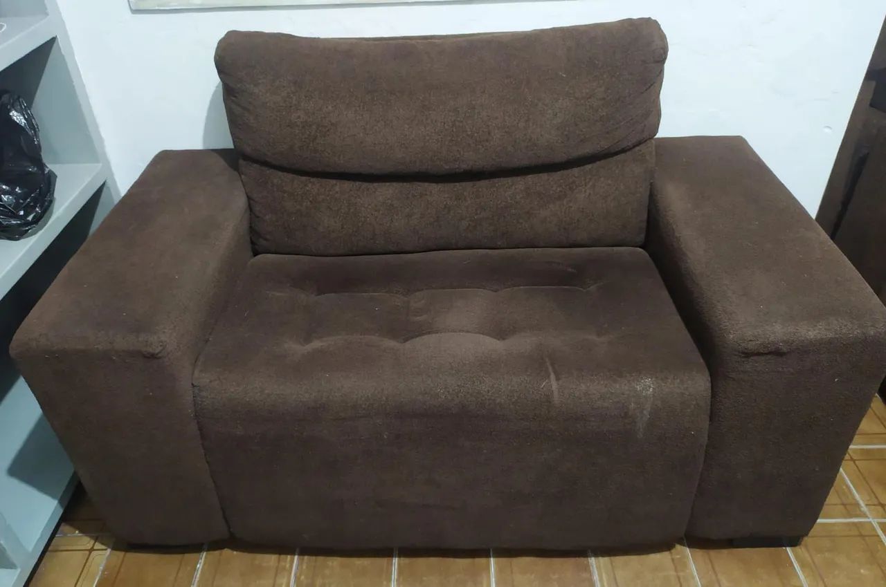 Vendo sofá de 1 e 3 Lugares e 02 poltronas  - Foto 2