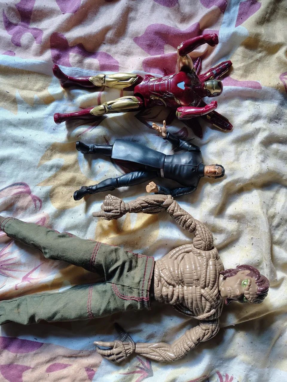 Action figures 