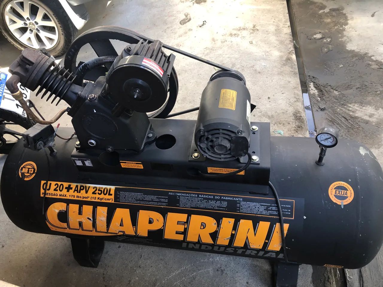 Compressor de Ar CHIAPERINI CJ 20 + APV 250L - 5cv