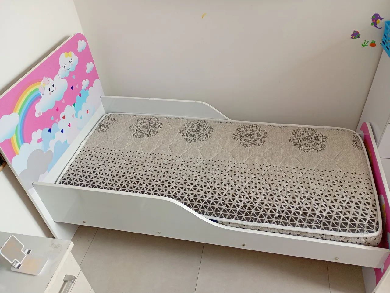 Cama infantil nuvem com colchão 