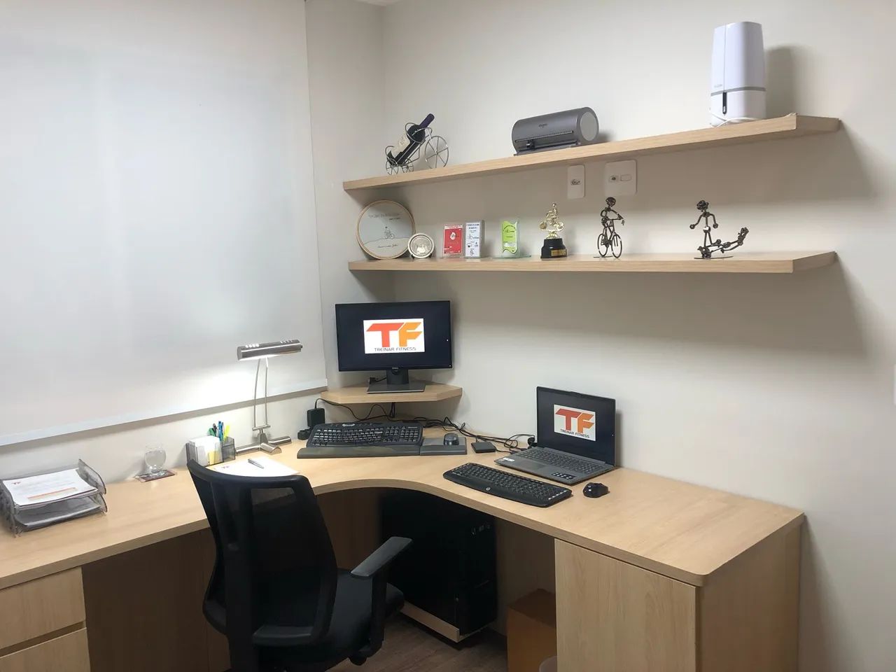 Mesa de escritório em L - Foto 2
