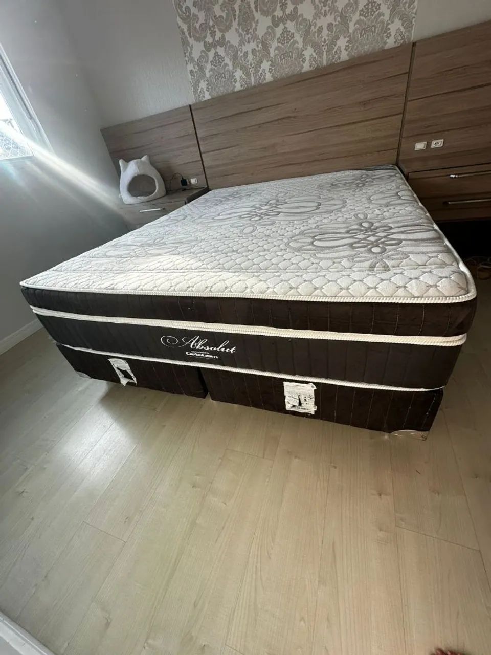 Cama Queen SemiNova