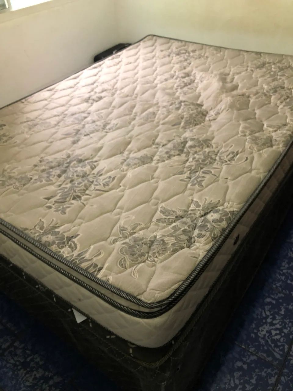 Cama e colchão à venda  - Foto 3