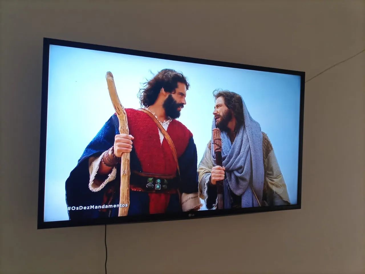 TV LG 43 polegadas troco por iPhone, geladeira ou freezer  - Foto 6