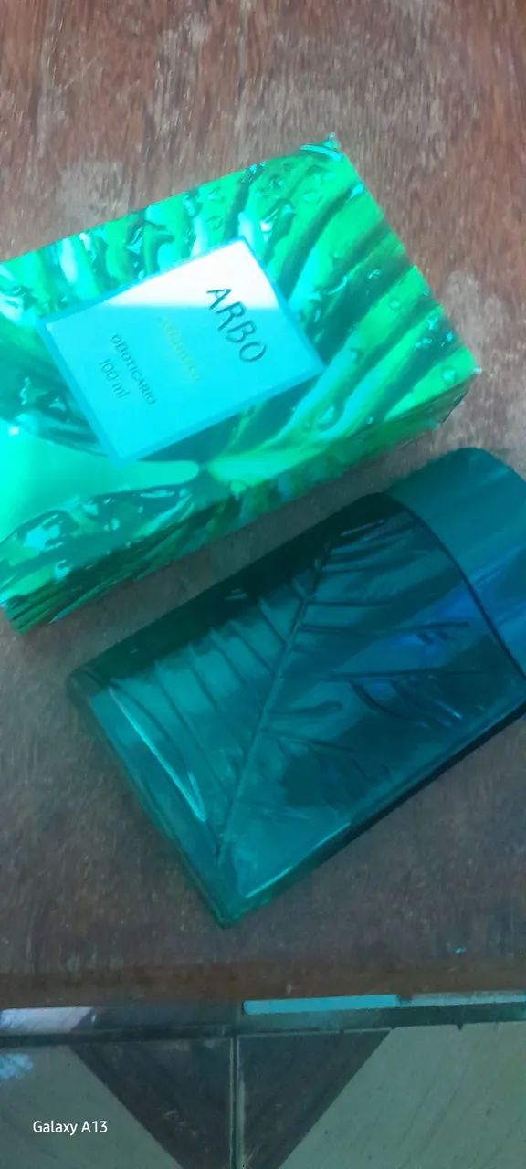 Perfume Arbo novo na caixa - Foto 2