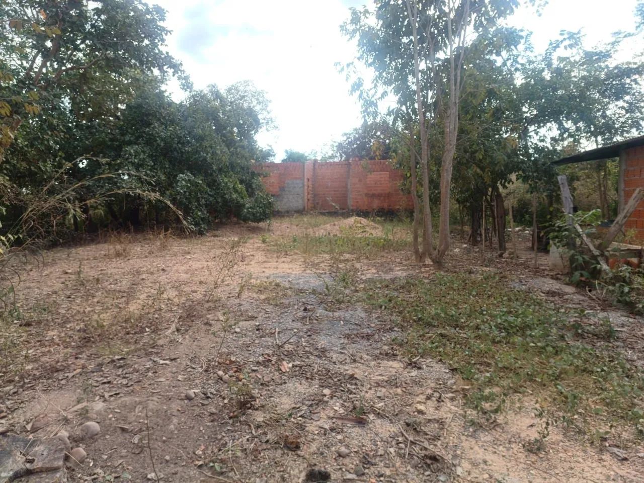 VENDE-SE TERRENO A 600M DO RIO CUIABÁ 