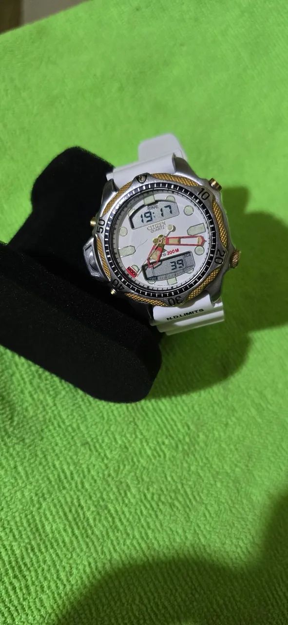 Citizen c500 branco zerado pulseira silicone todo on - Foto 3