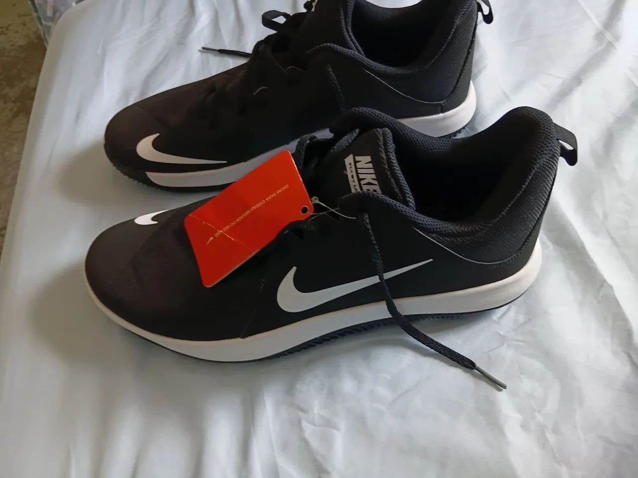 Vende se NIKE ORIGINAL número 44 