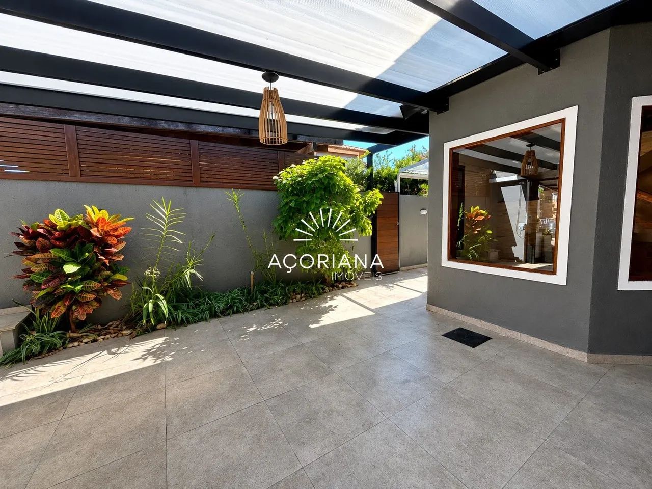 Viva a 100 Metros da Praia! Casa com 3 Quartos no Rio Tavares - Foto 2