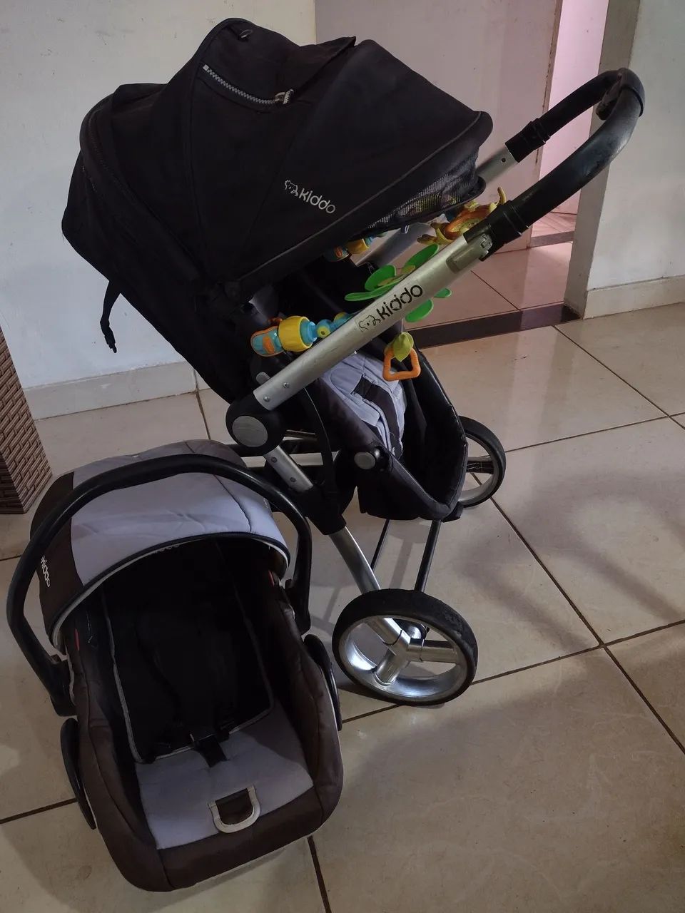 Carrinho moisés+ bebê conforto  - Foto 2