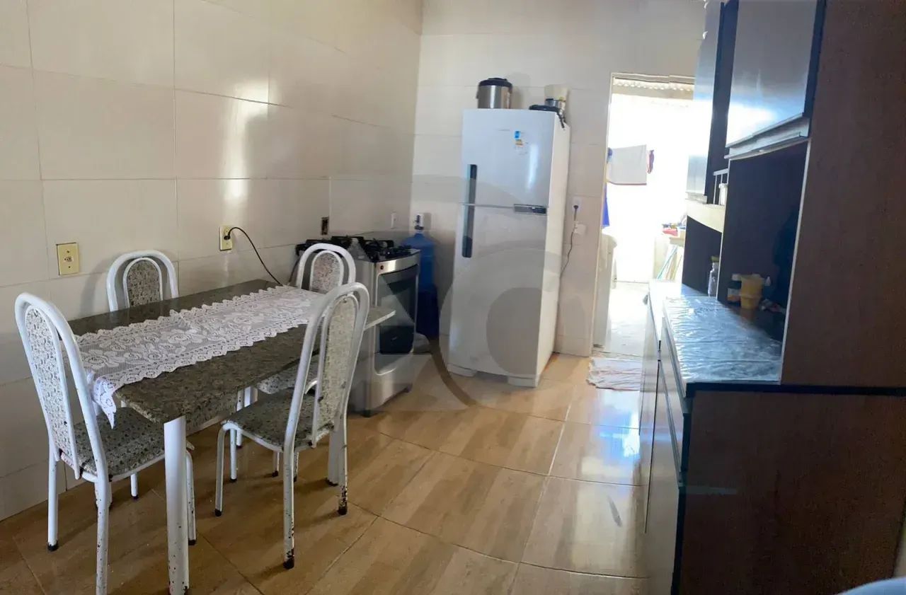 Casa Duplex no Bairro Olaria à Venda com 5 Quartos e 2 Suítes