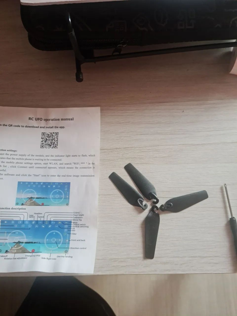 Drone com Câmera e Controle com Tela + Acessórios - Foto 2