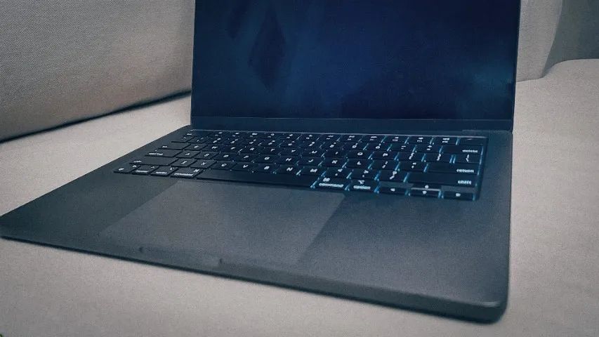 MacBook Pro 14" Apple M4 16GB 512GB Space Black | Excelente estado - Foto 2