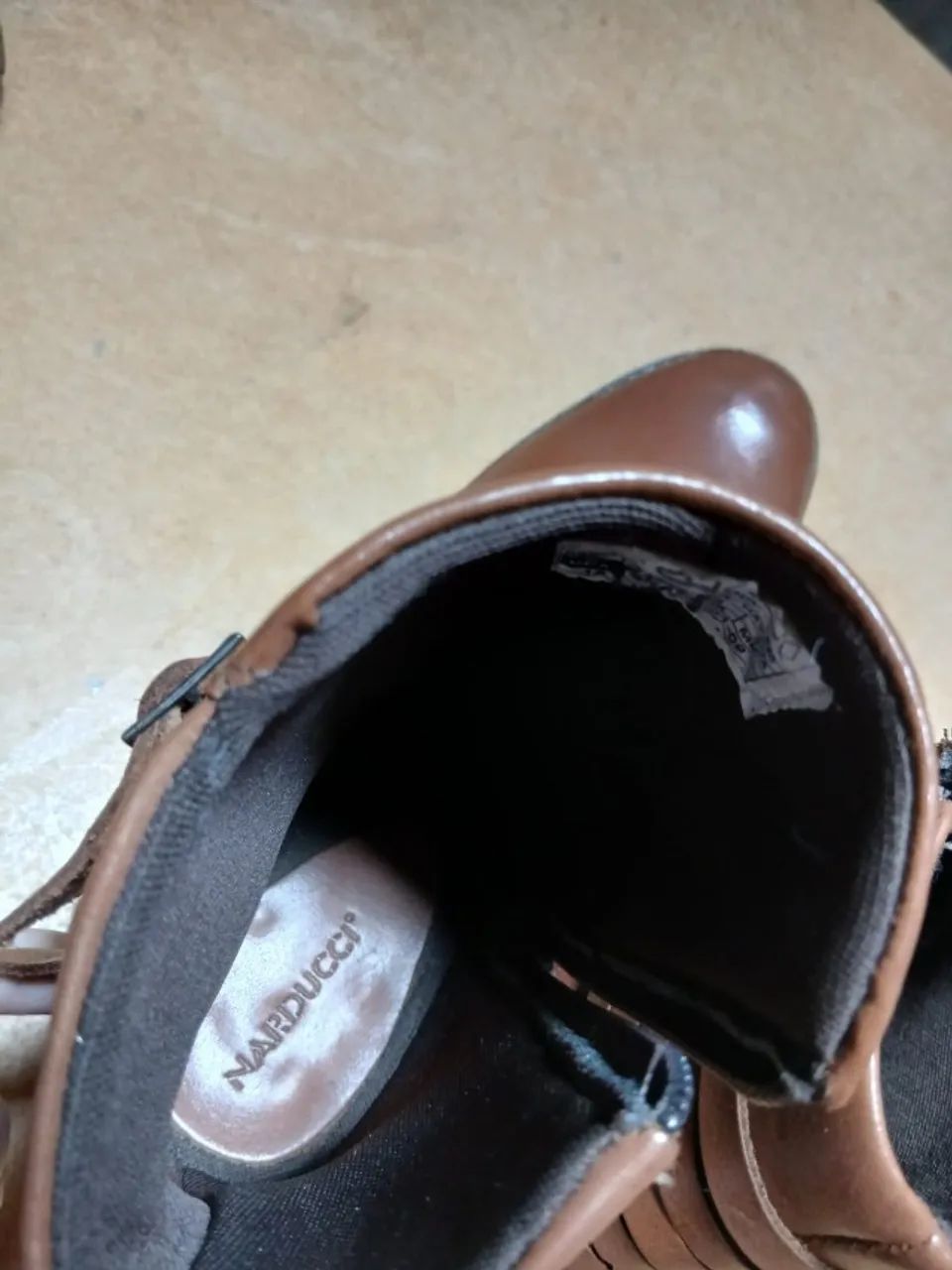 Bota couro marrom feminina 36 - Foto 5