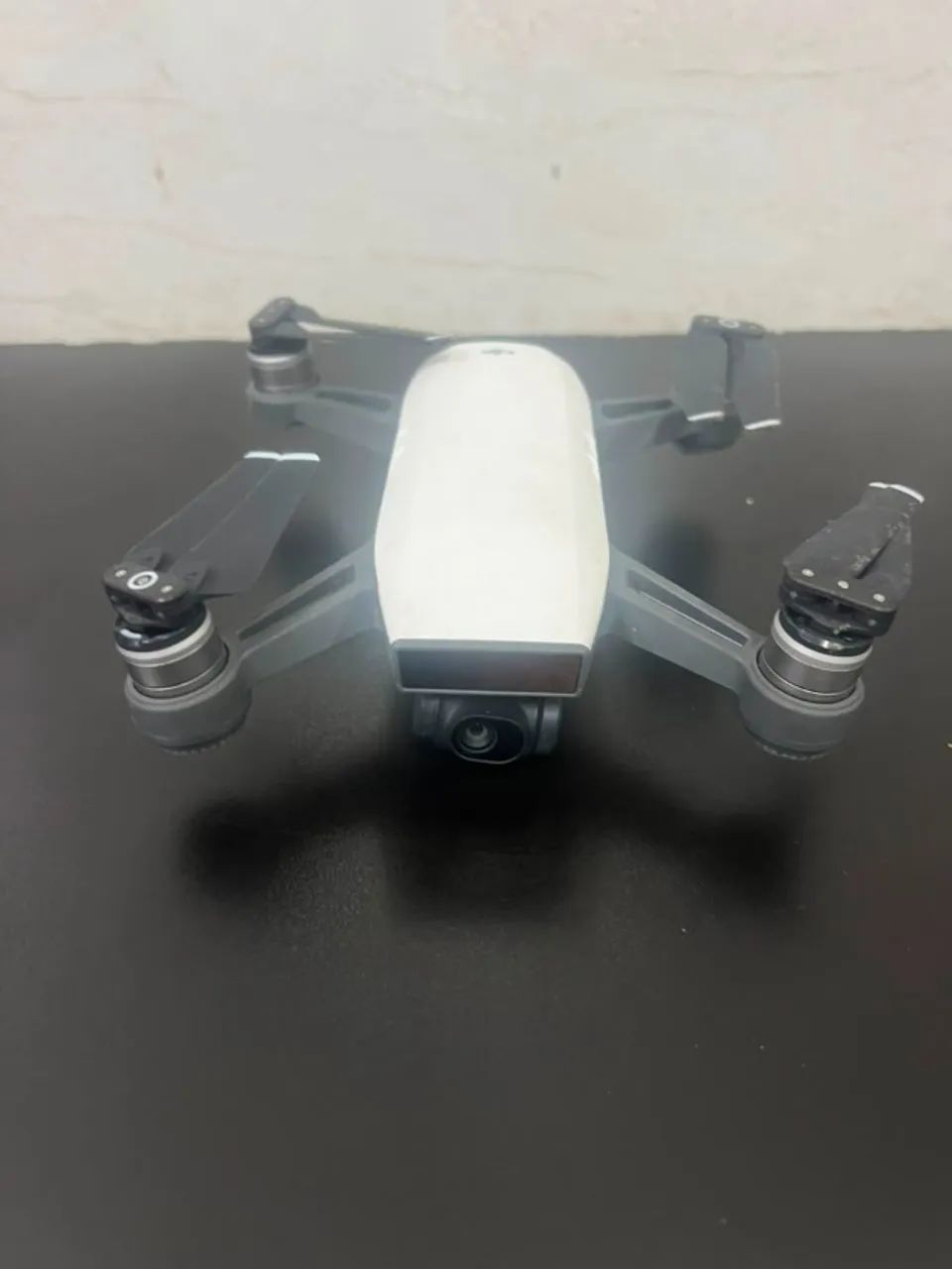 VENDO DRONE SPARK DJI ( PRECISA ATUALIZAR A CONEXAO DO CONTROLE COM O DRONE) - Foto 2